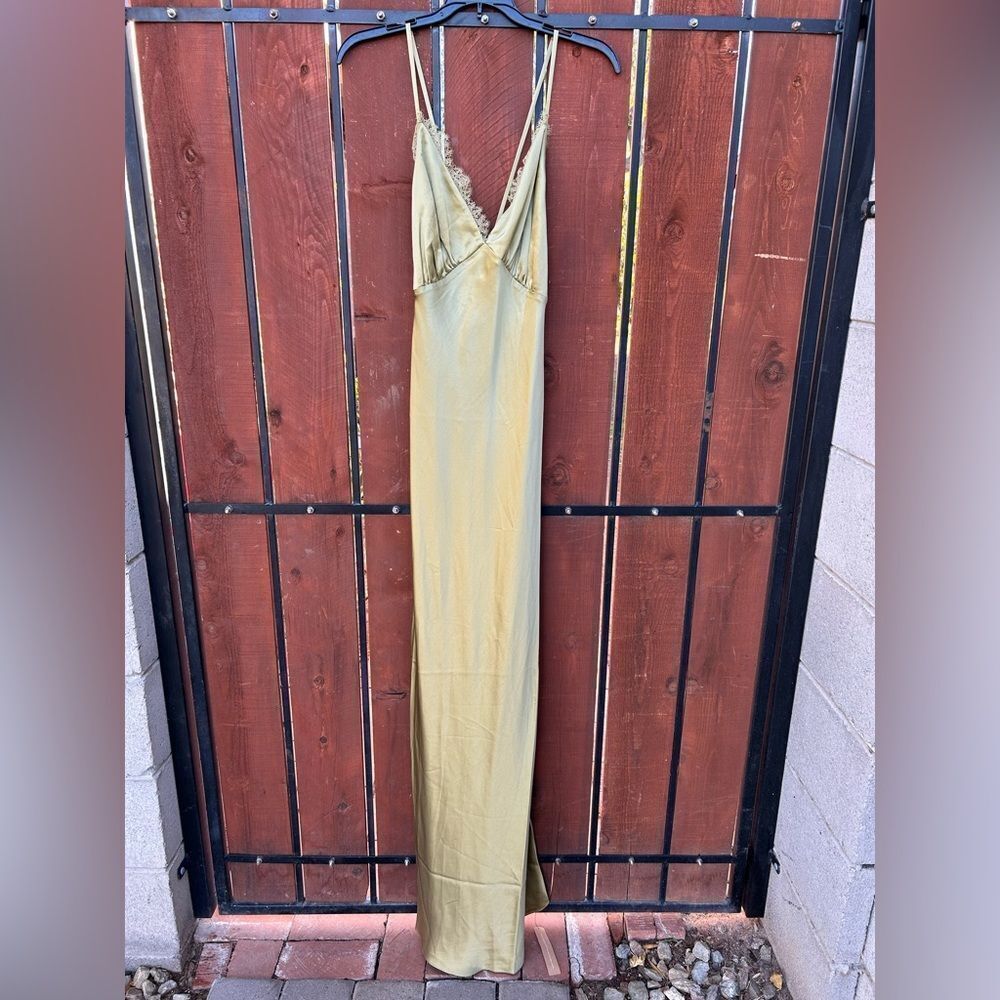 NWT Reformation Maysen Silk Dress - Olive Oil size 10 - Picture 3 of 15